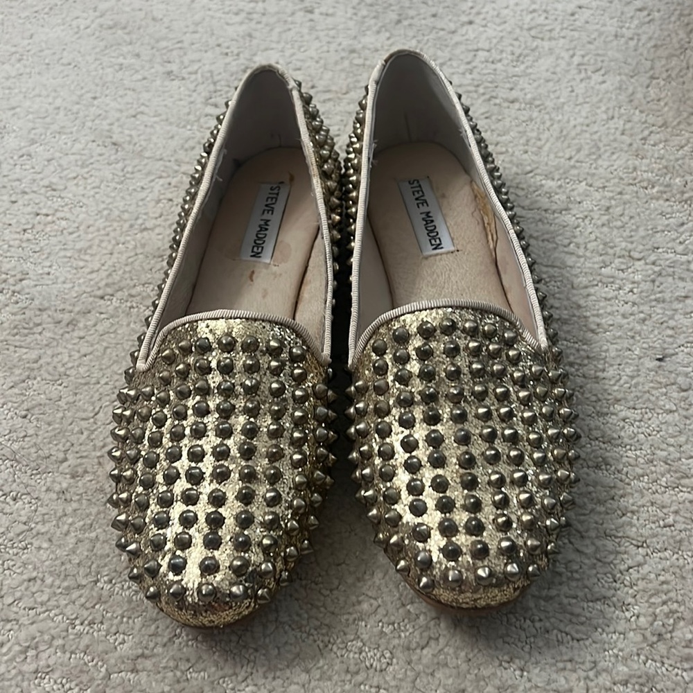 Steve Madden NWOT GOLD size 8.5 with spikes